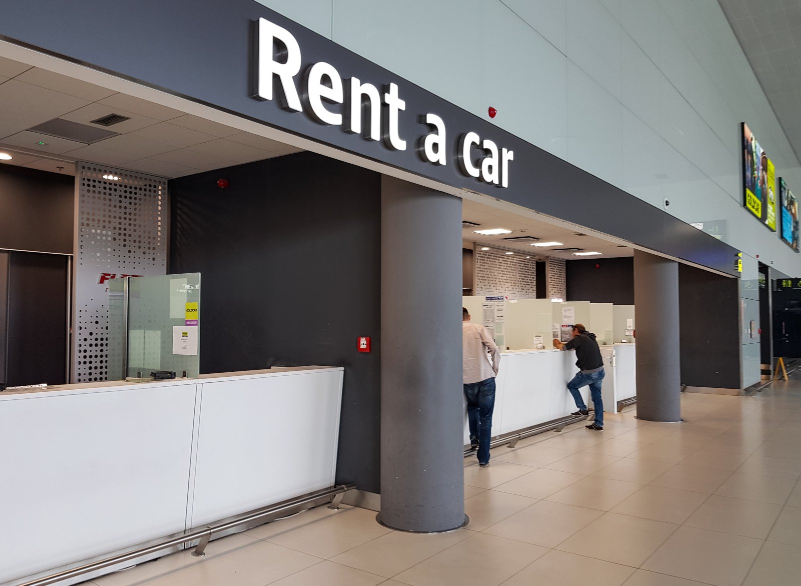rent a car counter at the airport 2023 11 27 05 13 46 utc