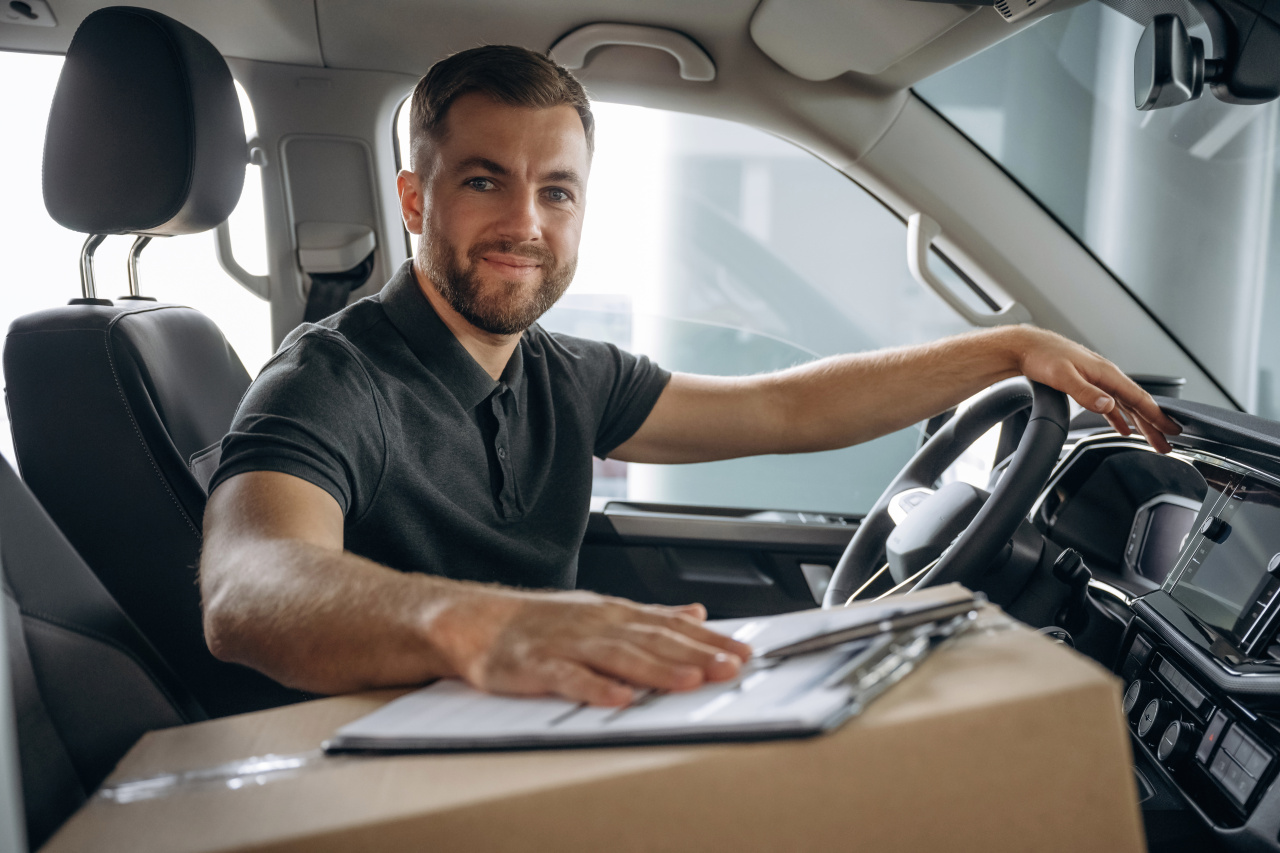 Dodatkowy kierowca w umowie najmu – zasady dopisywania, limity wieku i opłaty